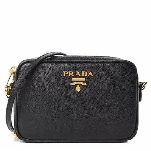 prada5.webp