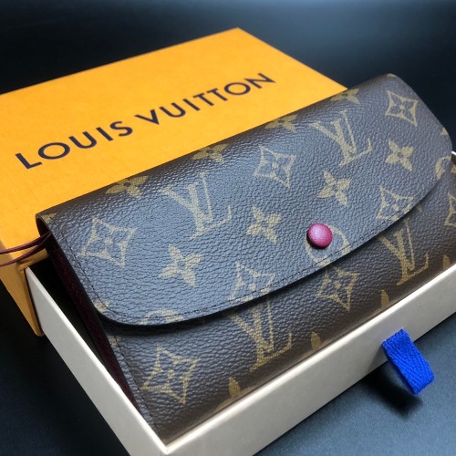 ✨付属品付✨LOUIS VUITTON ポルトフォイユ　エミリー　フューシャ LOUIS VUITTON ルイヴィトン ポルトフォイユ・エミリー フラワー