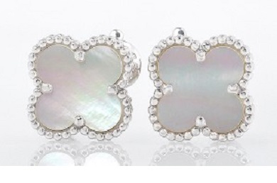 ヴァンクリーフ&アーペル ピアス